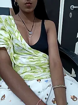 Snapshot of aushi_rajput chatting on March 27, 10:42 pm aushi rajput online show from March 27, 10:42 pm