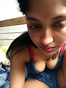 Pari lovers online show from April 18, 5:17 pm