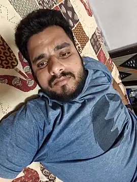 Snapshot of shubham19988 chatting on May 19, 4:35 pm shubham19988 online show from May 19, 4:35 pm