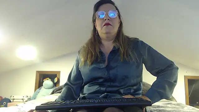 Snapshot of Malu_617 chatting on March 23, 4:16 am Malu 617 online show from March 23, 4:16 am