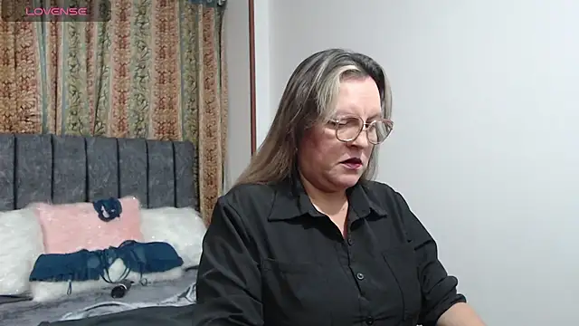 Malu 617 online show from May 30, 1:46 am