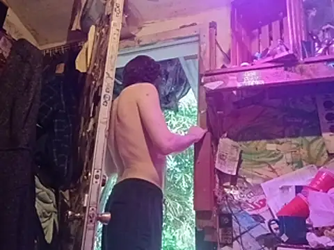 nearby causual online show from June 24, 4:28 pm