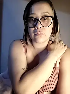 Snapshot of lua-bfly chatting on June 4, 12:16 am lua-bfly online show from June 4, 12:16 am