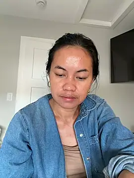 Snapshot of Lovely_girl34 chatting on March 16, 4:11 pm Lovely girl34 online show from March 16, 4:11 pm