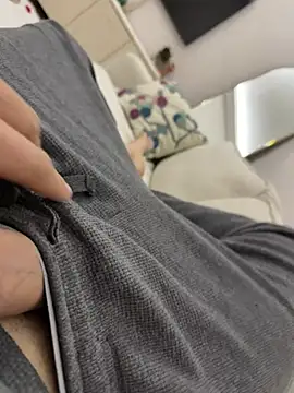 Snapshot of asdfgh09120 chatting on March 20, 9:52 pm asdfgh09120 online show from March 20, 9:52 pm