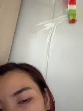 Snapshot of KittyJun chatting on April 10, 1:00 am KittyJun online show from April 10, 1:00 am