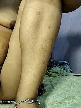 Snapshot of Roshni-200 chatting on April 10, 7:07 pm Roshni-200 online show from April 10, 7:07 pm