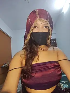 Candyy crushh online show from August 3, 4:11 pm