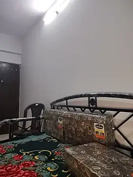 Candyy crushh online show from August 5, 6:33 pm