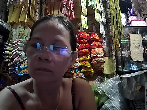 mommylicious 23 online show from May 6, 8:58 pm