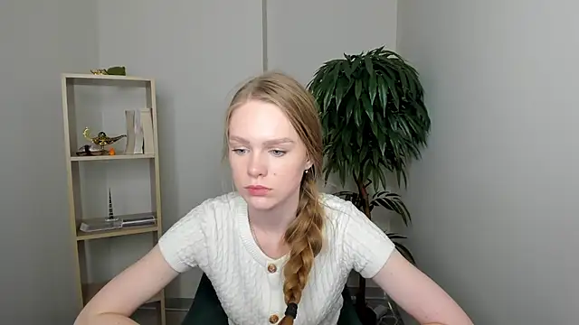 CharisBartko online show from March 17, 9:45 am