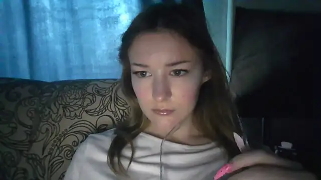 Snapshot of PetaWane chatting on March 31, 4:07 pm PetaWane online show from March 31, 4:07 pm