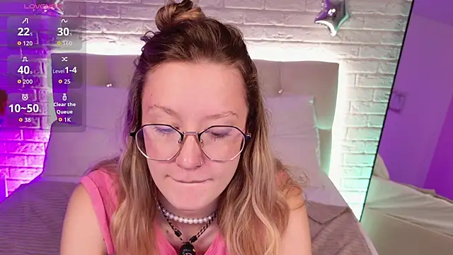 AmelieViolet online show from June 1, 10:06 am