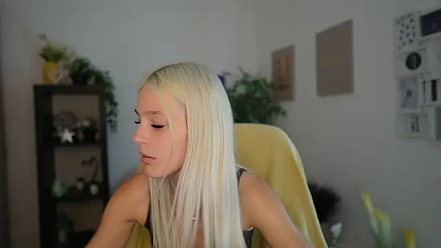 Luna Grace18 online show from July 13, 1:58 pm