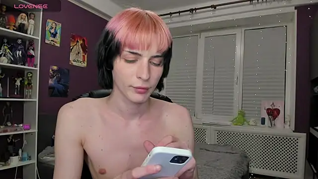 sweet peach    online show from May 16, 7:56 pm