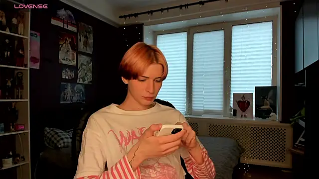 sweet peach    online show from May 31, 3:41 pm