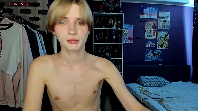 sweet peach    online show from July 12, 2:52 pm