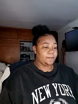 Snapshot of Daddyss_girl1 chatting on April 1, 5:19 am Daddyss girl1 online show from April 1, 5:19 am