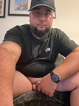 Snapshot of Ryan06617 chatting on June 27, 8:14 pm Ryan06617 online show from June 27, 8:14 pm