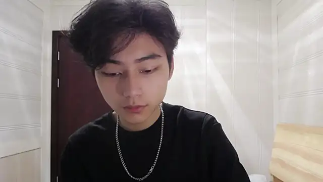 Snapshot of XX-XIUXIU chatting on April 27, 12:36 pm XX-XIUXIU online show from April 27, 12:36 pm