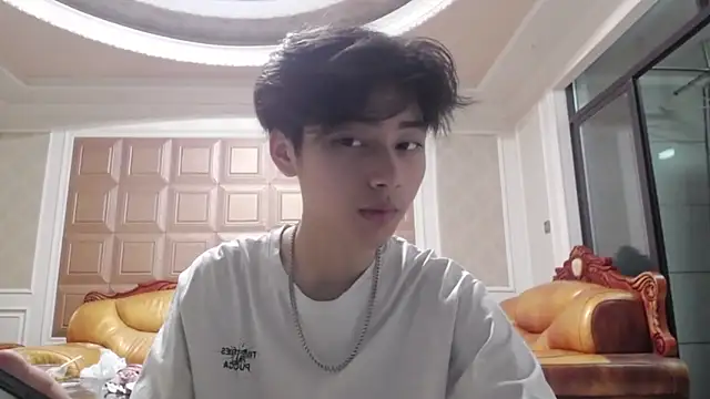 Snapshot of XX-XIUXIU chatting on April 28, 11:48 am XX-XIUXIU online show from April 28, 11:48 am