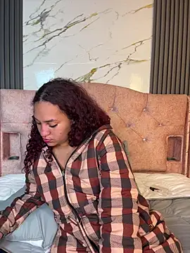 Cloe firee online show from March 18, 5:43 am