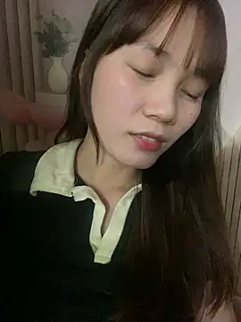 Snapshot of -Eidieea- chatting on March 17, 7:33 am -Eidieea- online show from March 17, 7:33 am