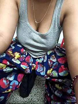 Sneha-rani1 online show from April 6, 9:05 pm