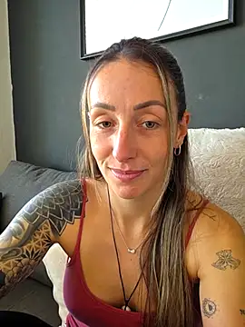 NicoleKaiser online show from April 30, 8:09 am