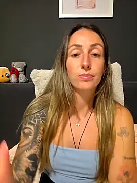 NicoleKaiser online show from May 7, 6:13 pm