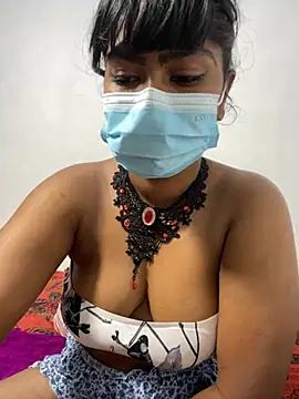 Snapshot of honeyi_babe chatting on July 17, 6:02 pm honeyi babe online show from July 17, 6:02 pm