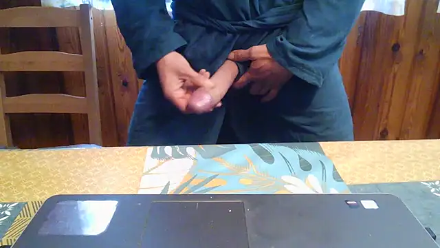 Snapshot of sexysicilyman chatting on March 24, 1:27 pm sexysicilyman online show from March 24, 1:27 pm