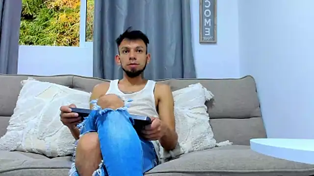 Steban silv online show from May 25, 11:27 am