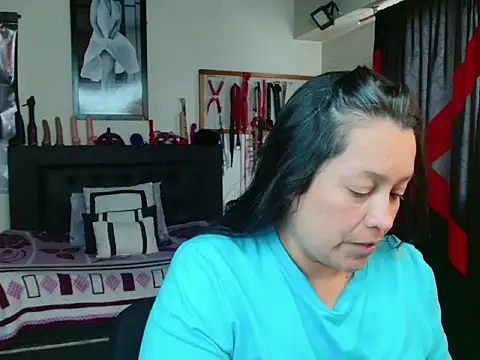 PenelopeSuency online show from July 15, 2:55 pm