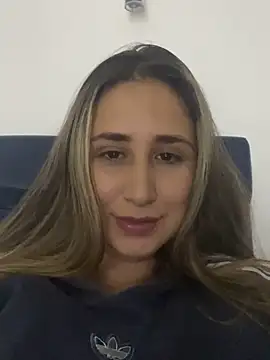 VictoriaWhitmore online show from April 30, 3:24 am