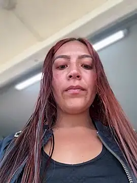 Snapshot of Queen_Scatlett chatting on April 11, 11:58 am Queen Scatlett online show from April 11, 11:58 am