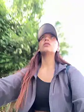 Snapshot of Queen_Scatlett chatting on April 12, 1:27 pm Queen Scatlett online show from April 12, 1:27 pm