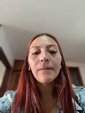 Snapshot of Queen_Scatlett chatting on May 22, 12:44 pm Queen Scatlett online show from May 22, 12:44 pm