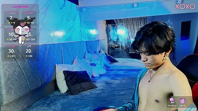 cococumps online show from April 28, 11:32 pm