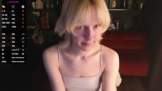 Snapshot of holyedward chatting on July 17, 9:49 am holyedward online show from July 17, 9:49 am