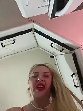 Maria3879 online show from March 18, 9:51 pm