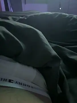 Snapshot of zoladj chatting on April 9, 10:48 pm zoladj online show from April 9, 10:48 pm