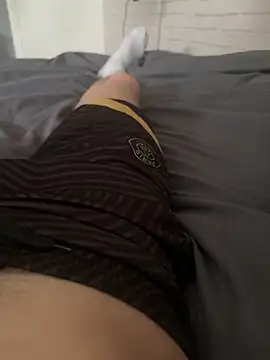 Snapshot of zoladj chatting on April 12, 12:21 pm zoladj online show from April 12, 12:21 pm