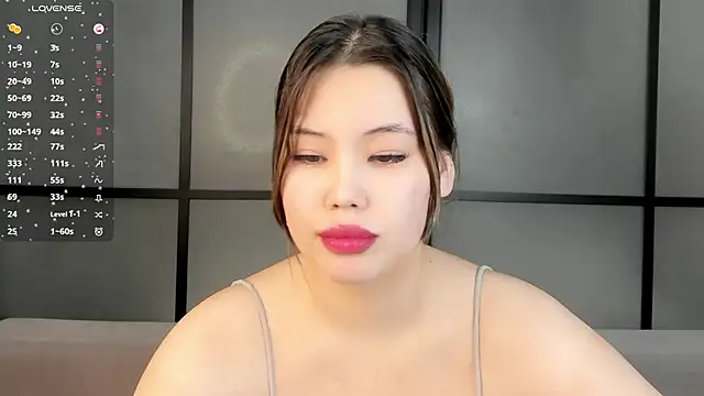 Snapshot of sonri_xa chatting on April 1, 11:11 am sonri xa online show from April 1, 11:11 am