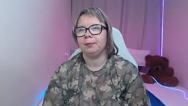 Snapshot of BonnnyBoobsy chatting on May 9, 12:21 pm BonnnyBoobsy online show from May 9, 12:21 pm