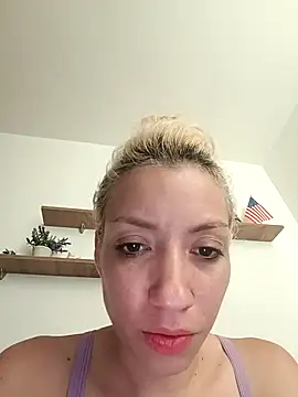 CharlotteLoren online show from May 3, 9:21 pm