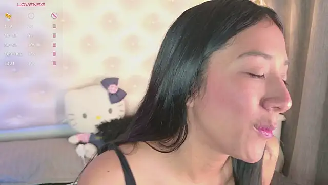 Snapshot of ninaBravu chatting on June 6, 12:43 pm ninaBravu online show from June 6, 12:43 pm