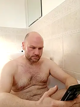 pitch 122 online show from April 2, 4:15 pm