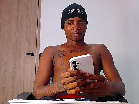 Bigcock23cmt online show from April 4, 5:54 pm