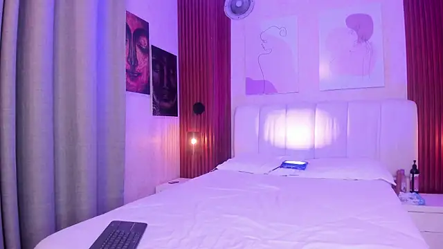 Maiasweet  online show from May 1, 3:22 am